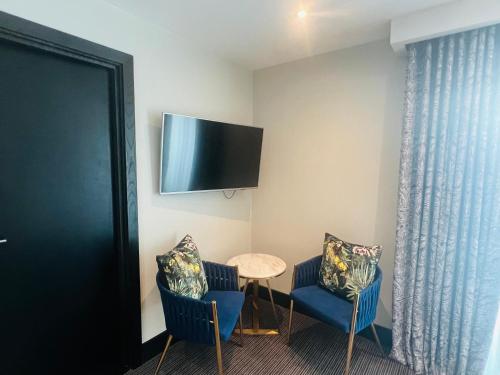 Suite Junior con balcón del hotel Hatton Garden. Foto 2