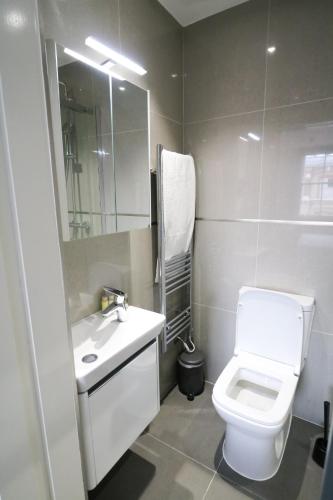 Estudio del hotel High Street Kensington by Viridian Apartments. Foto 16