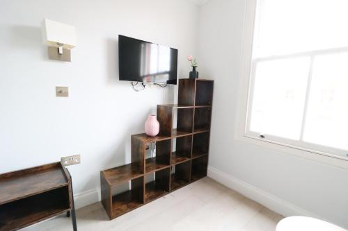 Estudio del hotel High Street Kensington by Viridian Apartments. Foto 28