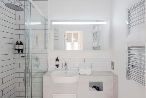 Estudio con 1 cama grande del hotel Your Apartment Tooting. Foto 5