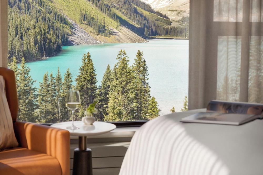 Suite, 1 habitación, vistas al lago del hotel Fairmont Chateau Lake Louise. Foto 5