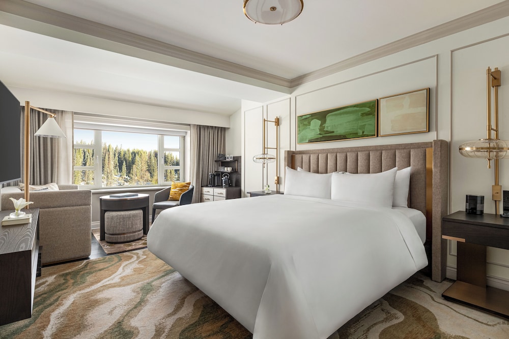 Habitación Deluxe, 1 cama de matrimonio grande, ducha adaptada del hotel Fairmont Chateau Lake Louise
