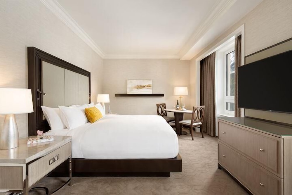 Fairmont Gold, Suite junior, vistas al lago del hotel Fairmont Chateau Lake Louise. Foto 1