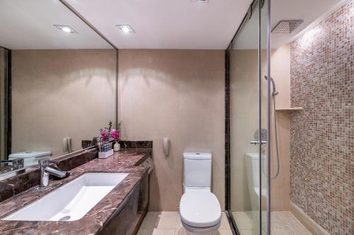 Suite Premier con cama extragrande del hotel Beijing Peace