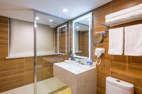 Suite Superior del hotel Beijing Peace. Foto 3