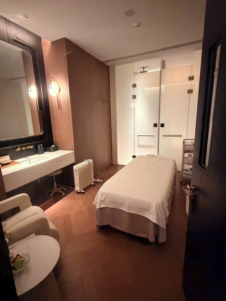 Habitación de Lujo, 1 Cama King Size, Vistas a la Ciudad del hotel Sofitel Shanghai North Bund. Foto 14