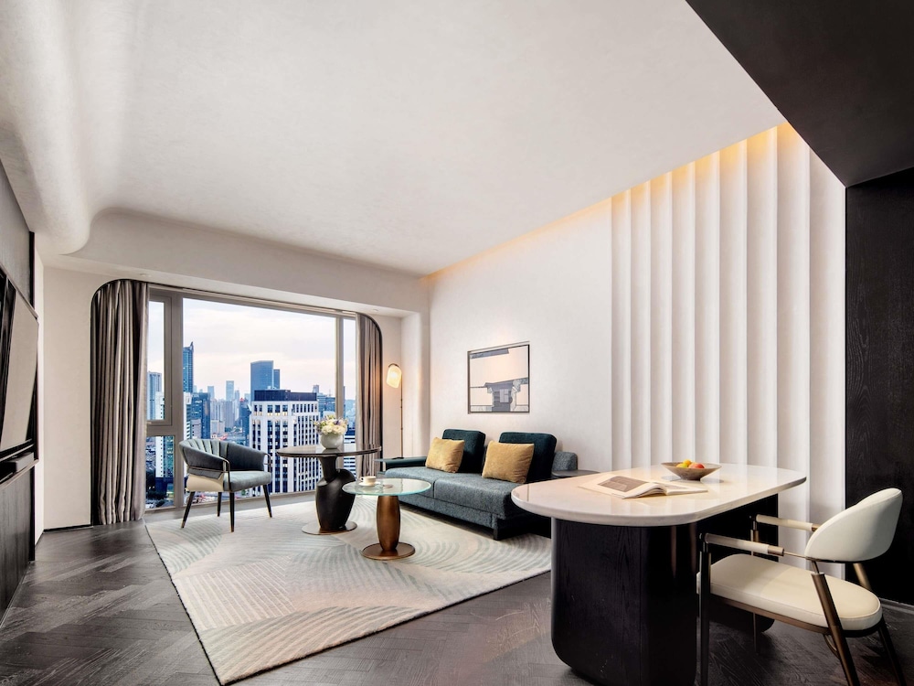 SUITE OPERA con una Cama King Size y Acceso Club Millésime del hotel Sofitel Shanghai North Bund