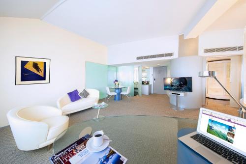 Suite Nupcial del hotel Regal Airport. Foto 2