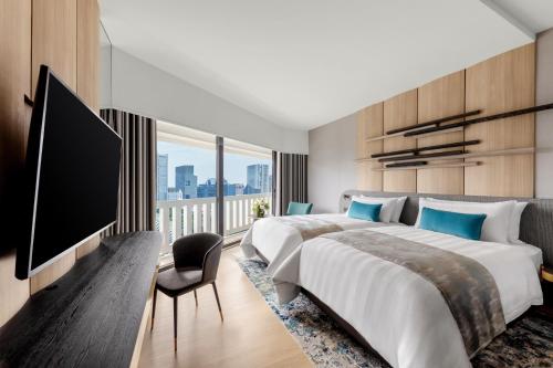 Habitación Deluxe Urban del hotel Parkroyal Collection Marina Bay, Singapore. Foto 6