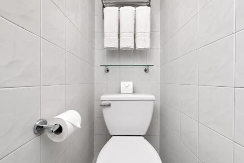 Habitación Doble Estándar con 2 camas grandes del hotel Sohotel. Foto 3