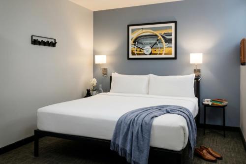 Habitación Deluxe con 1 cama extragrande del hotel OYO Times Square. Foto 5