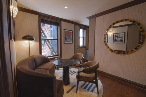 Suite Iroquois - 1 cama extragrande del hotel Iroquois