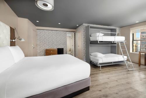 Ático Junior 2 (Habitación Premium) del hotel The Gallivant Times Square. Foto 1
