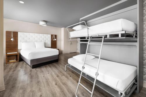 Suite Premium Queen del hotel The Gallivant Times Square. Foto 2