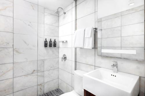 Suite Premium Queen del hotel The Gallivant Times Square. Foto 3