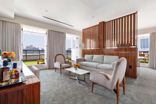 Suite Puente de Brooklyn con terraza del hotel 33 Seaport New York