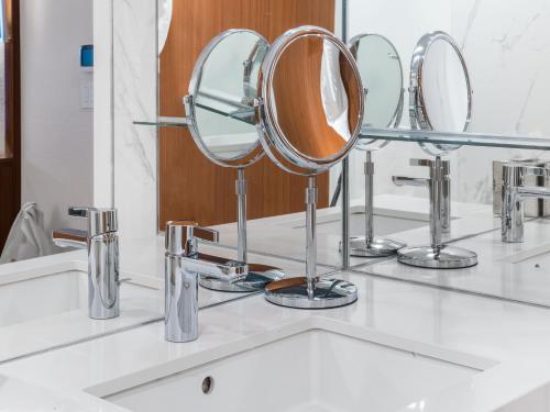 Loft con cama doble grande del hotel 33 Seaport New York. Foto 1