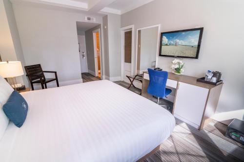 Habitación Superior con cama extragrande del hotel San Juan. Foto 4