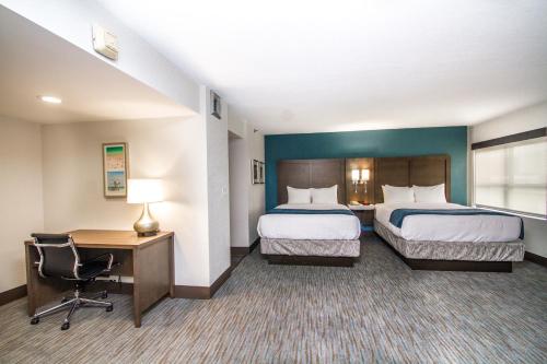 Suite con 2 camas grandes - No fumadores del hotel Comfort Inn & Suites Downtown Brickell-Port of Miami. Foto 5