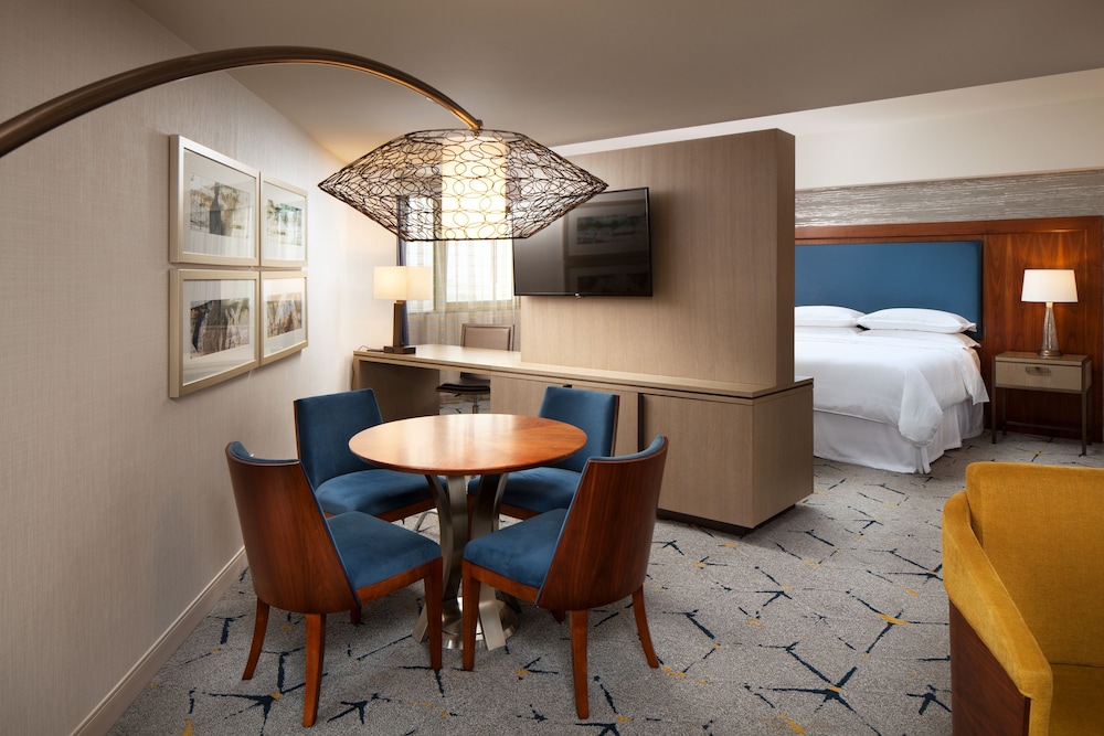 Suite ejecutiva, 1 cama de matrimonio grande del hotel Sheraton Gateway Los Angeles