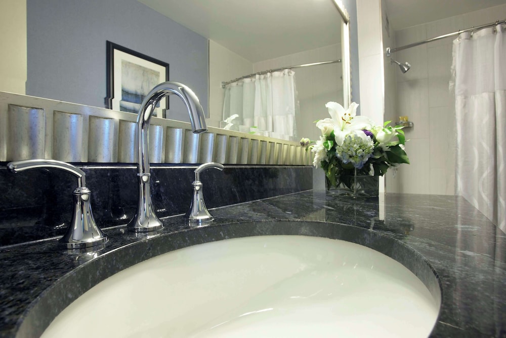 Habitación, 2 camas dobles del hotel Hyatt Regency Buffalo / Hotel and Conference Center. Foto 5