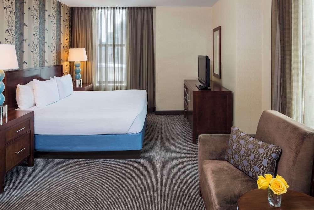 Habitación Deluxe, 1 cama de matrimonio grande del hotel Hyatt Regency Buffalo / Hotel and Conference Center