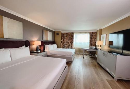 Planta Executive - 2 camas dobles del hotel The Commerce Casino and. Foto 3