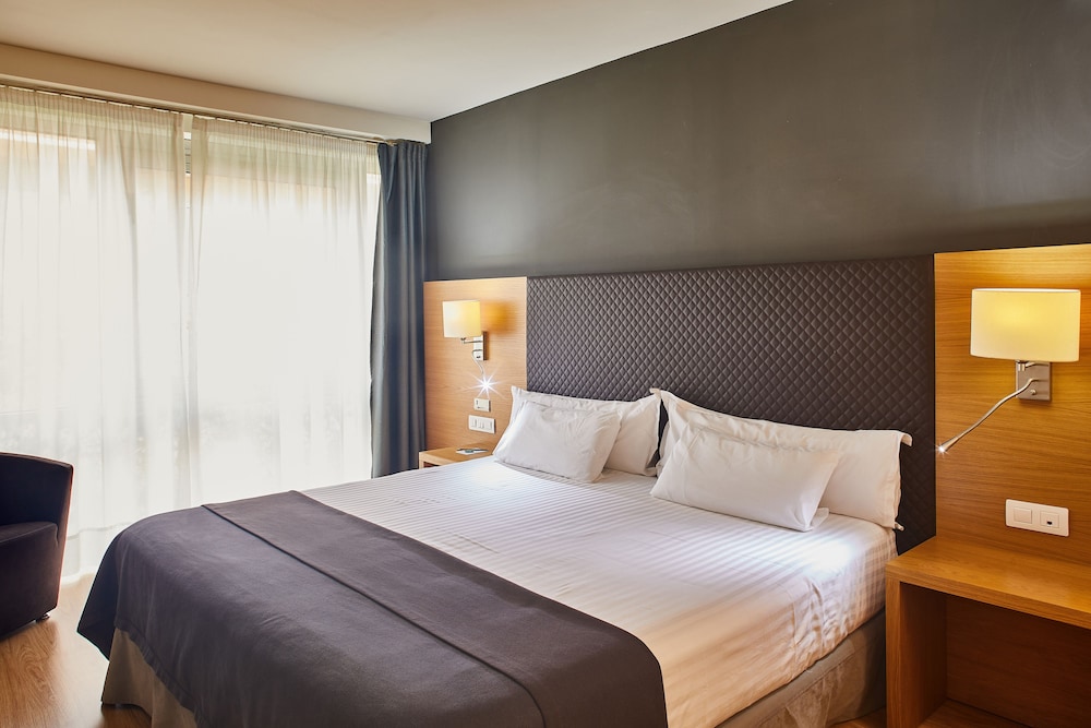 Habitación estándar doble del hotel Silken Ramblas. Foto 5