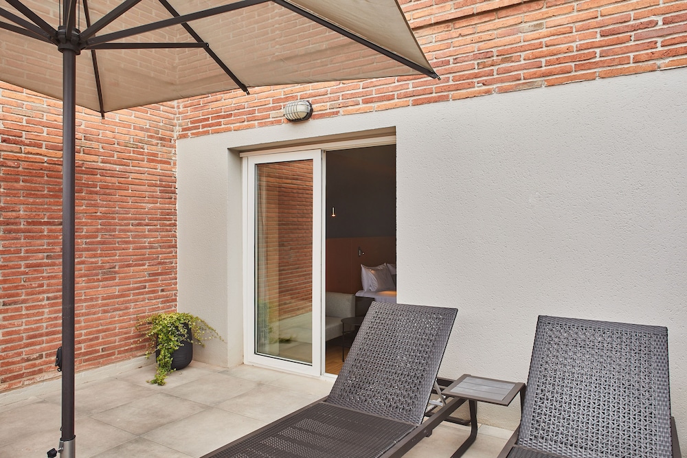 Habitación Deluxe, terraza del hotel Silken Ramblas. Foto 5