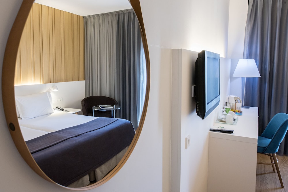 Habitación Confort (Club) del hotel Silken Ramblas. Foto 2