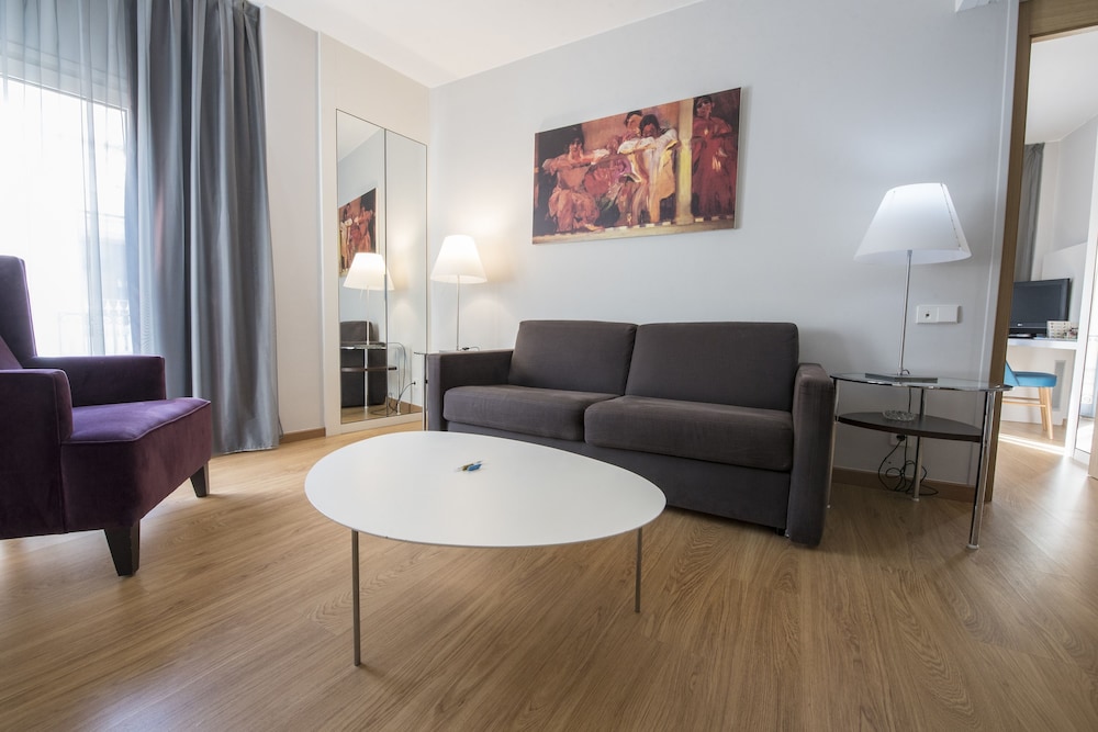 Suite Junior del hotel Silken Ramblas. Foto 1