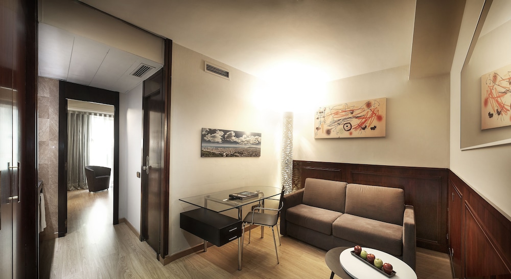 Suite Junior del hotel Silken Ramblas. Foto 4