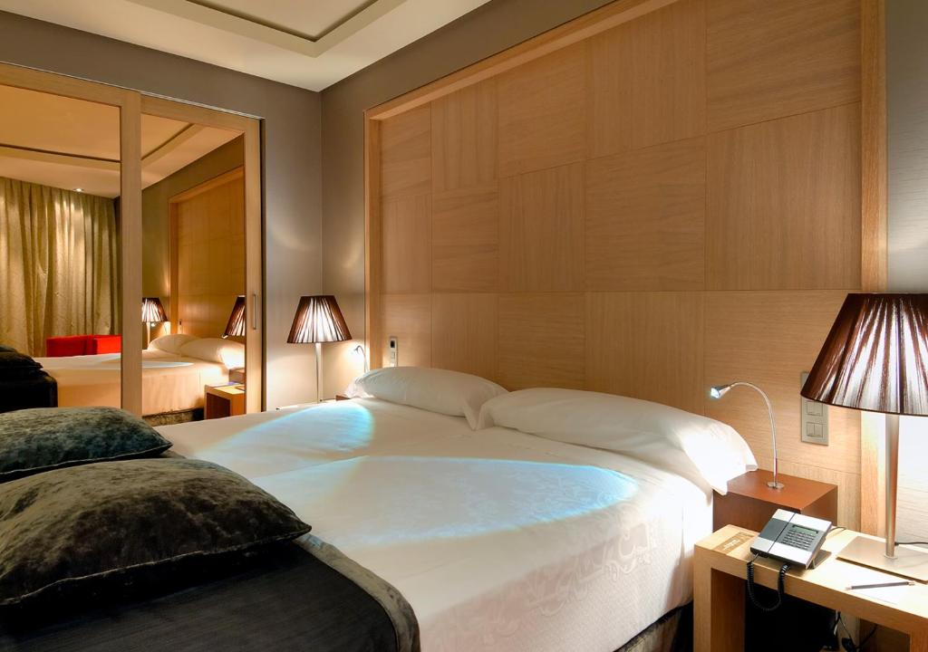 Habitación doble Económica del hotel Vincci Frontaura. Foto 3