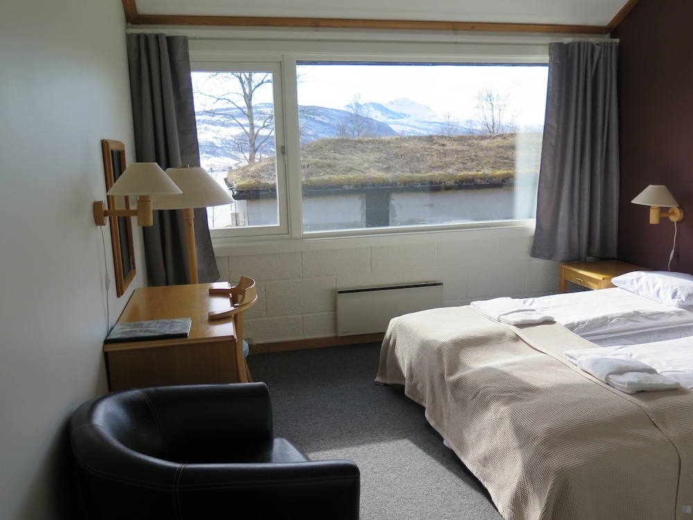 Habitación básica doble del hotel Fjellkysten. Foto 1