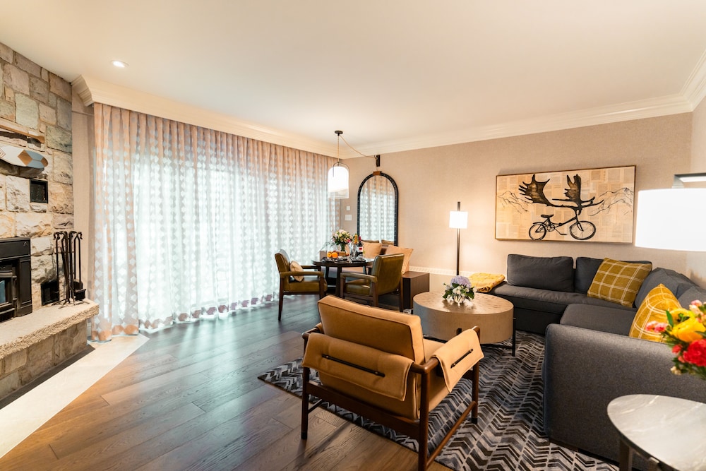 Suite de lujo (2 Double beds, Lakefront) del hotel Fairmont Jasper Park Lodge. Foto 5