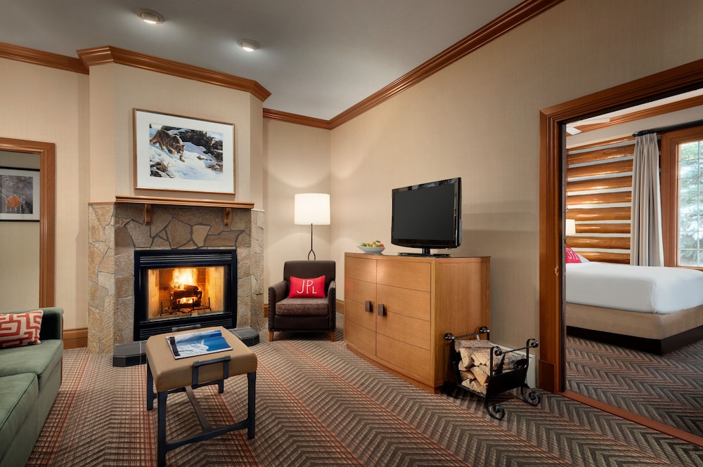Suite, 1 habitación del hotel Fairmont Jasper Park Lodge. Foto 1