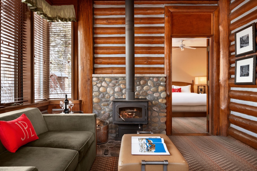 Suite, 2 habitaciones del hotel Fairmont Jasper Park Lodge. Foto 3