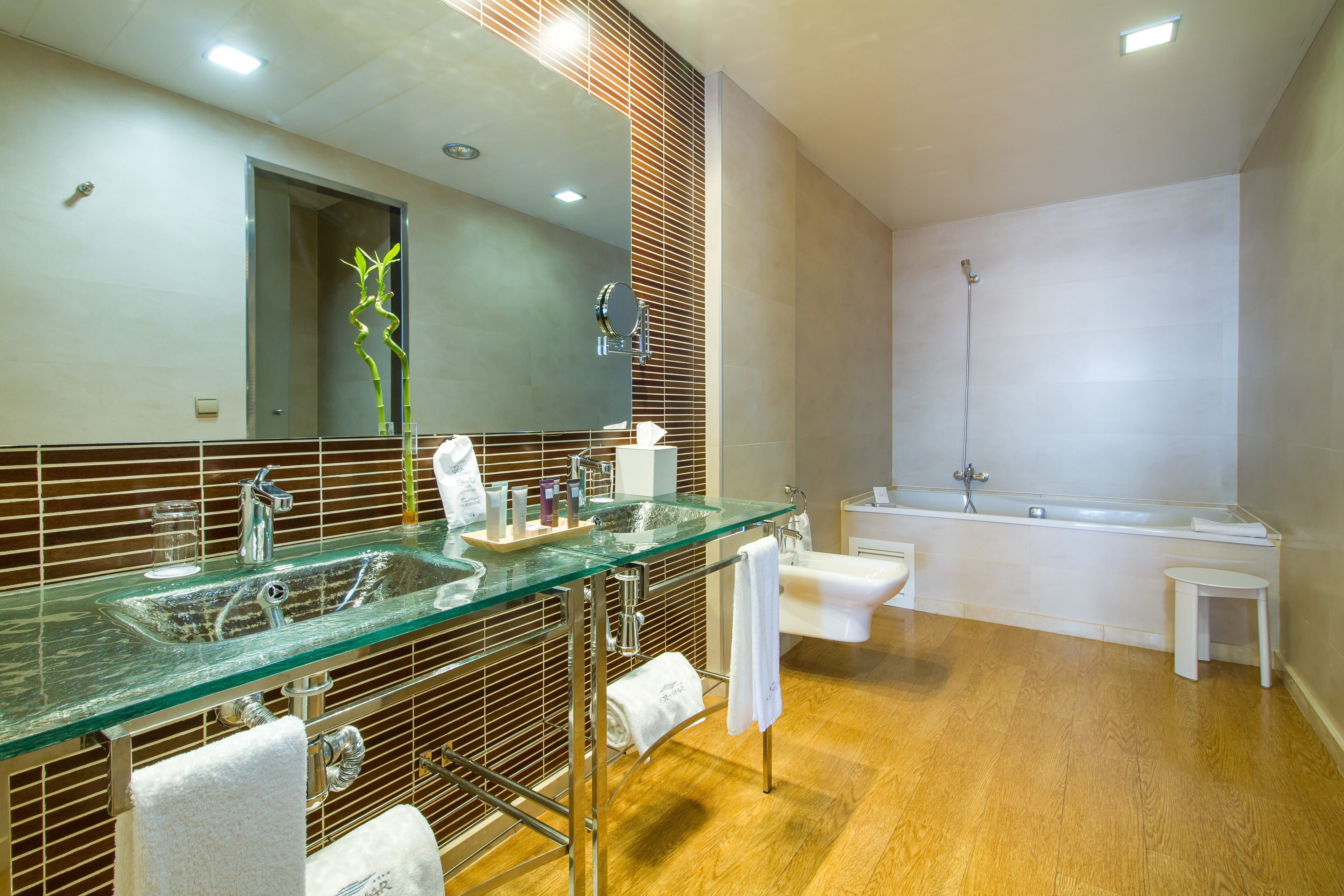 Suite del hotel Gran Hotel Sol y Mar. Foto 3