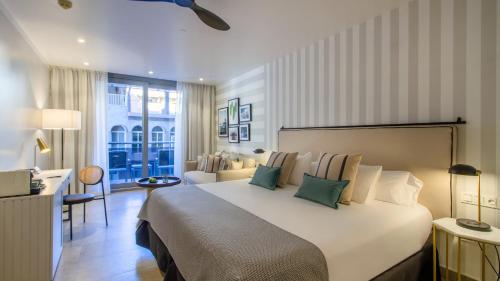Habitación Doble con terraza del hotel Gran Hotel Sol y Mar. Foto 5