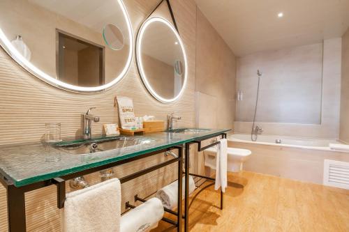 Suite del hotel Gran Hotel Sol y Mar. Foto 10