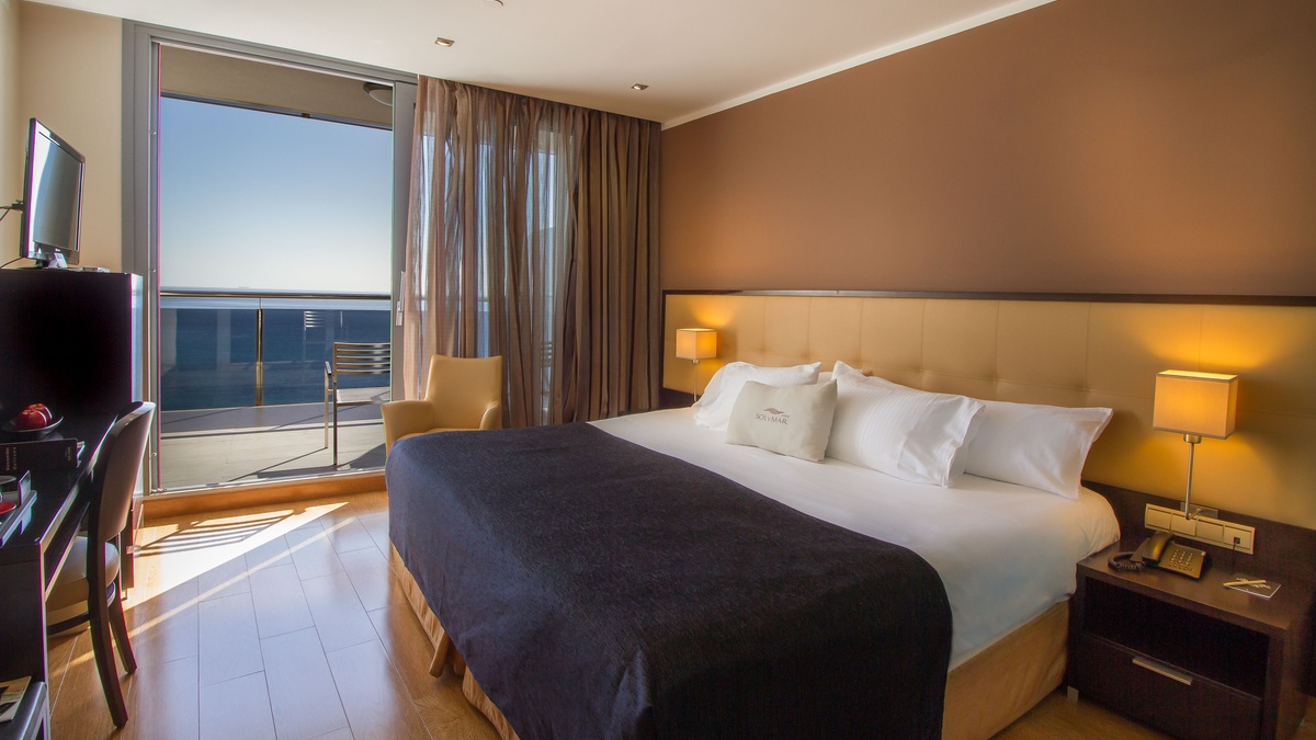 Habitación doble Vista Mar del hotel Gran Hotel Sol y Mar. Foto 1