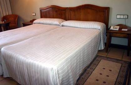 Habitación doble del hotel Bahia Sur. Foto 2