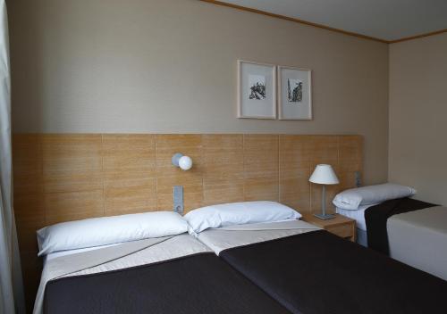 Habitación Triple Estándar del hotel Eurohotel Castellón. Foto 2