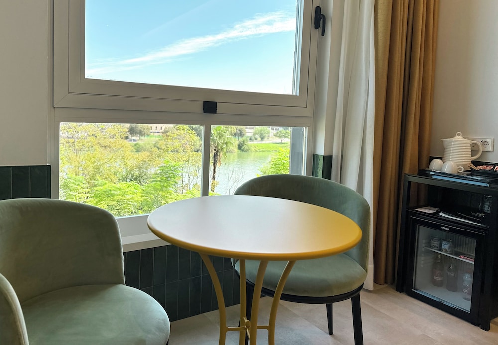 Habitación New Style Vista río del hotel Ribera De Triana. Foto 7