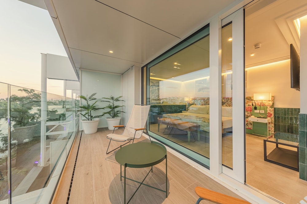 Suite junior, terraza, vistas al río del hotel Ribera De Triana
