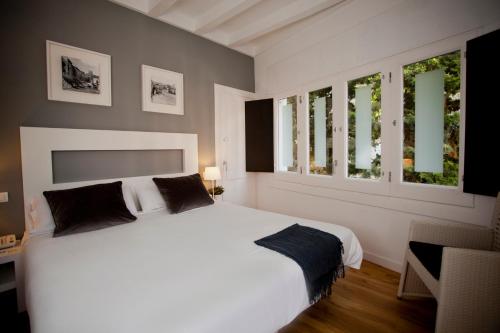 Habitación Doble Estándar con jardín - 1 o 2 camas del hotel Sitges. Foto 3
