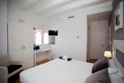 Habitación Doble Estándar con jardín - 1 o 2 camas del hotel Sitges. Foto 4