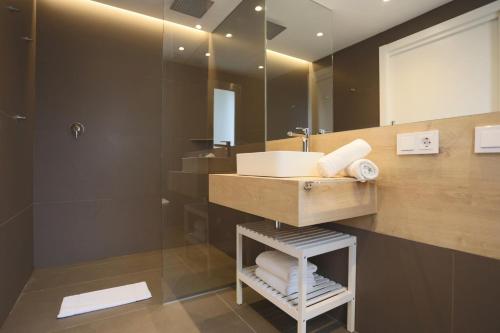 Habitación Doble Estándar con jardín - 1 o 2 camas del hotel Sitges. Foto 7