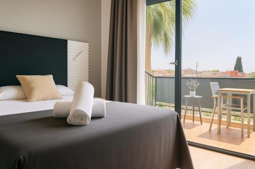 Habitación doble con balcón del hotel Sitges. Foto 1