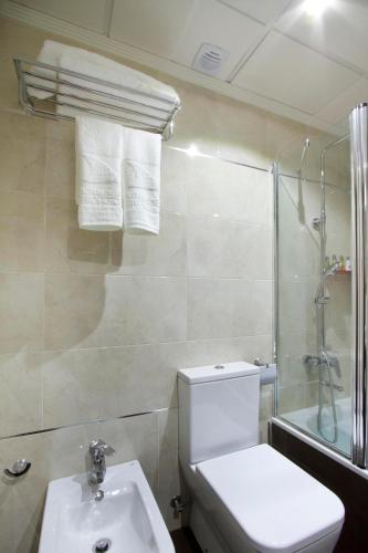 Habitación Doble del hotel BLUESEA Alborán Adults Only. Foto 9